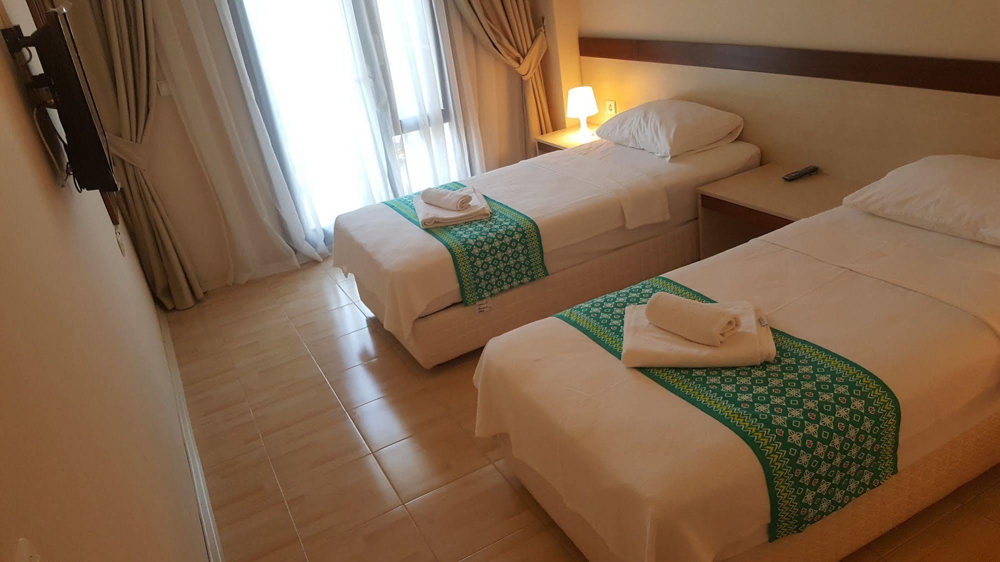 Atlas Apart Hotel Чесме Екстериор снимка